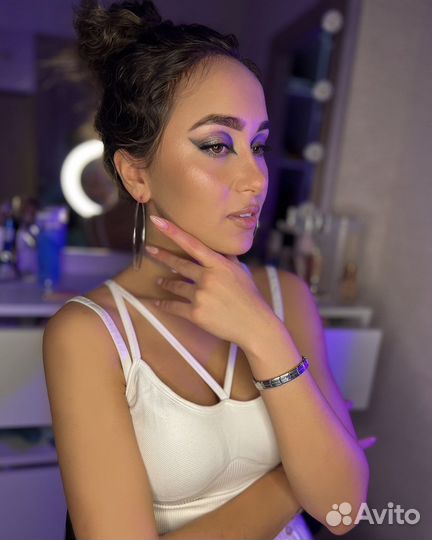 Макияж и прическа