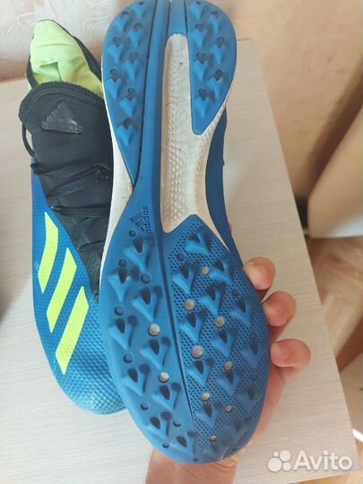 Бутсы/футбольная обувь
