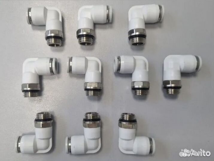 Фитинги угловые поворотные.В наличии