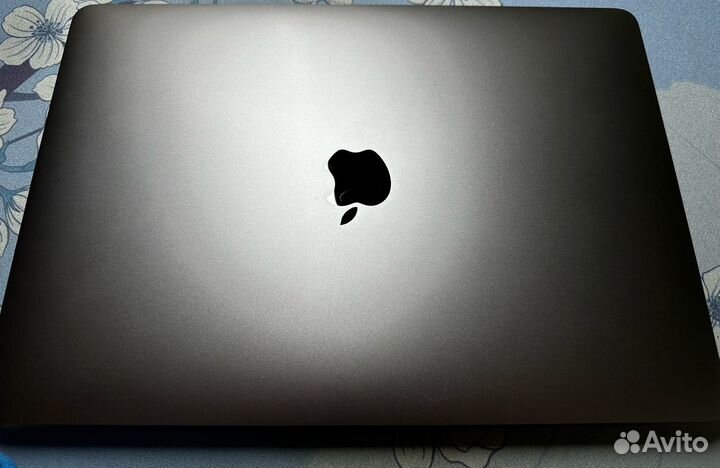 Macbook pro 13 2019 256gb