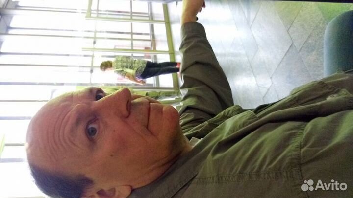 Охранник, сотрудник службы безопасности