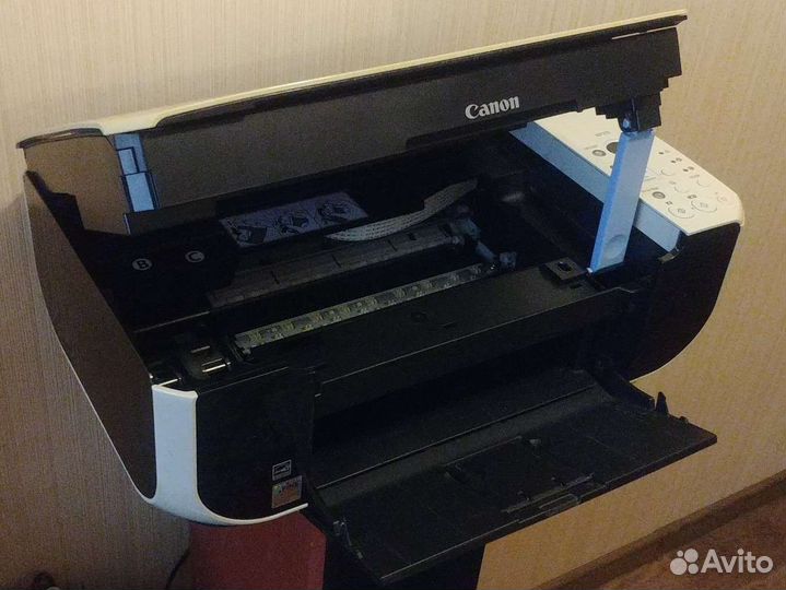 Цветной Струйный мфу Canon pixma MP210
