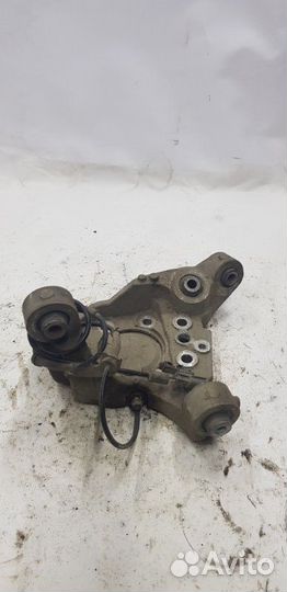 Поворотный кулак задний левый Nissan Teana J32 2.5