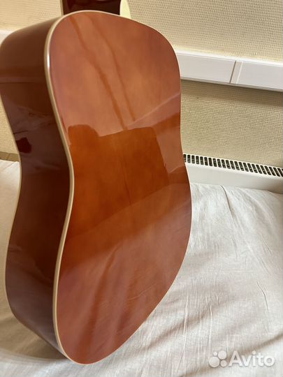 Акустическая гитара