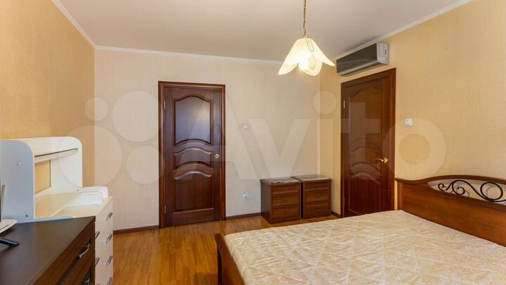 2-к. квартира, 72 м², 7/10 эт.