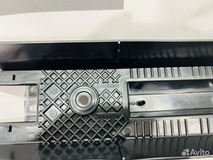 Усилитель переднего бампера средний Vesta