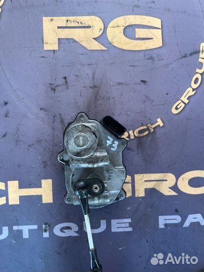 Механизм изменения геометрии впускного коллектора