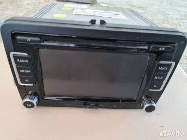 Магнитола на Фольксваген пассат сс