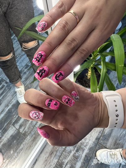 Маникюр,педикюр