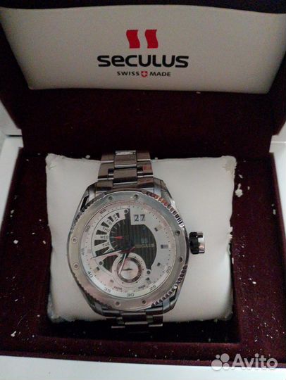 Часы Seculus