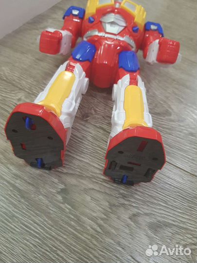 Робот трансформер