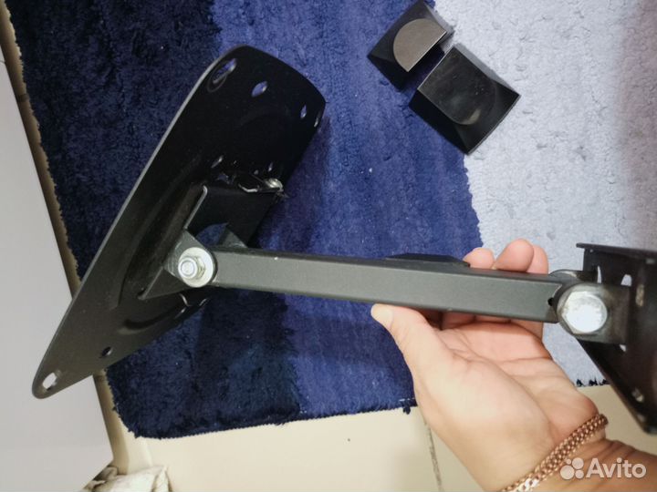 Кронштейн для телевизора поворотный