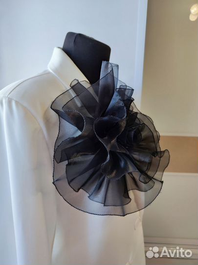 Брошь цветок ручной работы