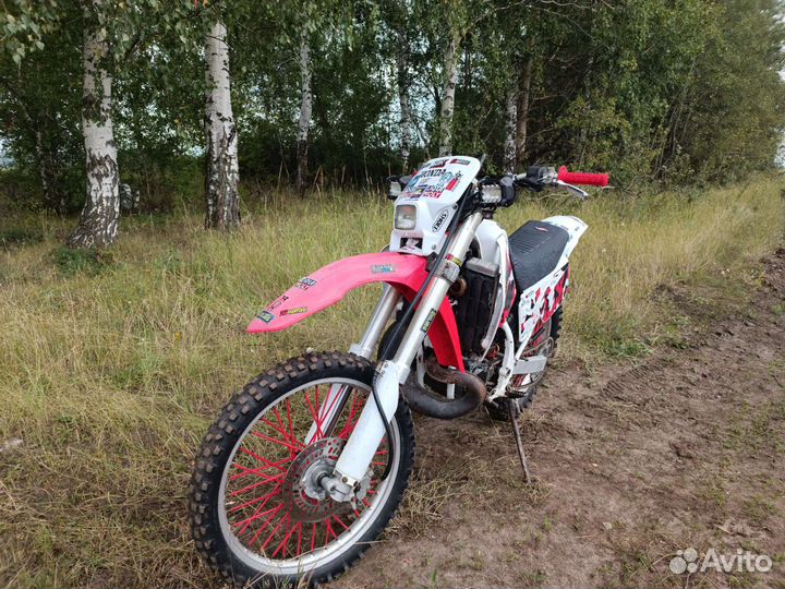 Honda CRM-250 2
