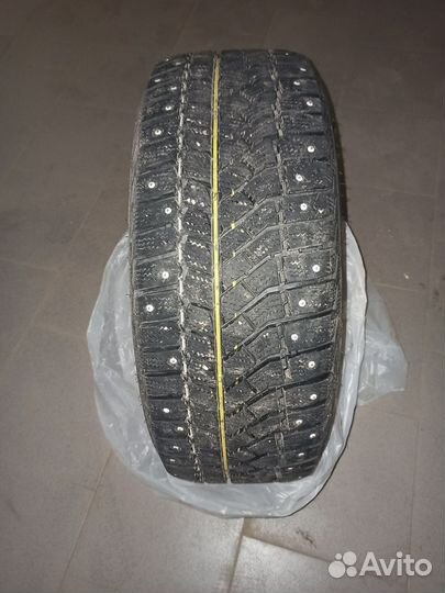 Viatti Brina Nordico V-522 215/50 R17 91T