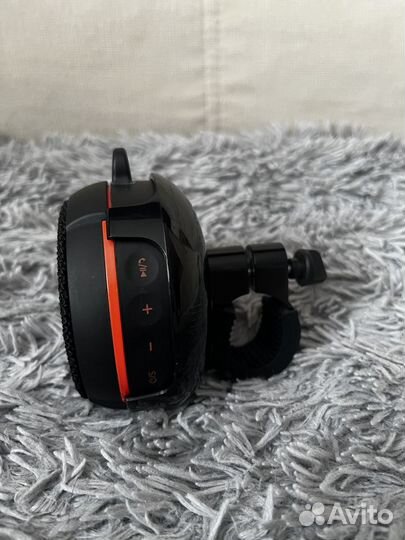 Портативная колонка jbl