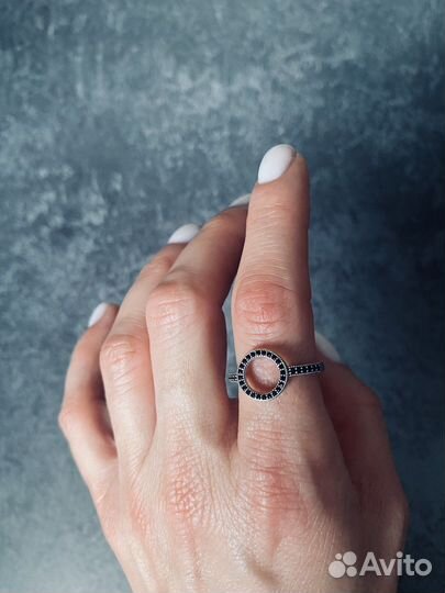 Серебряное кольцо Pandora