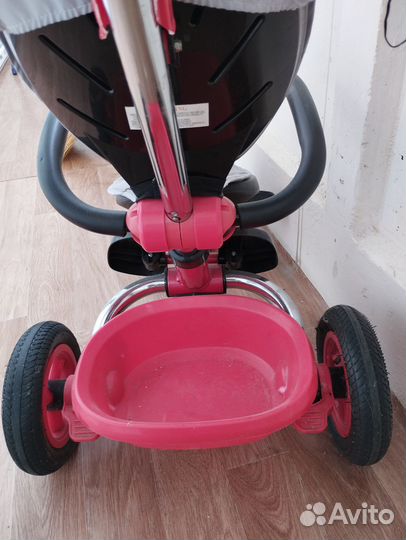 Детский велосипед с ручкой