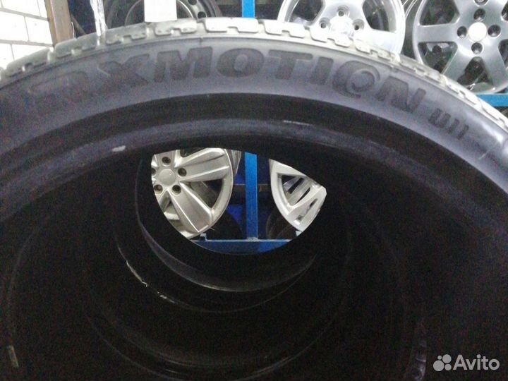 RoadX RXMotion U11 255/35 R20 97Y