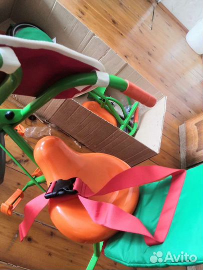 Детский трёхколёсный велосипед с ручкой и ремнем б