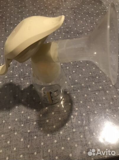 Молокоотсос medela ручной