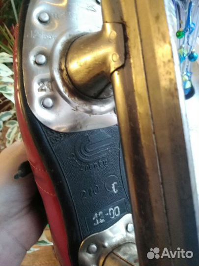 Коньки хоккейные