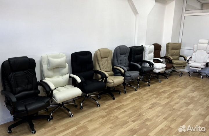 Офисное кресло руководителя