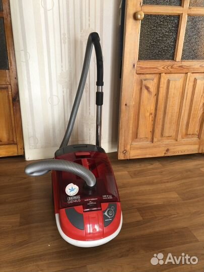 Пылесос Tomas Genius Aquafilter