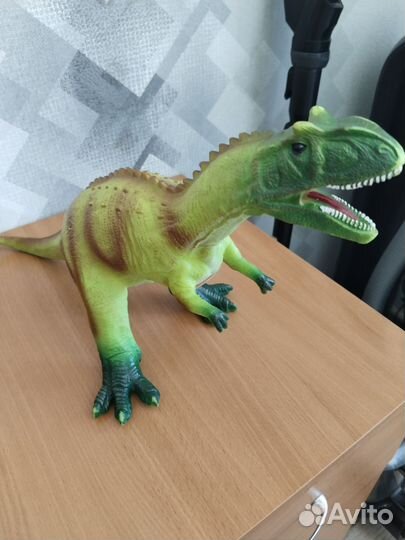 Игрушки пакетом динозавры большие