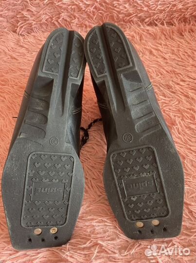 Лыжные ботинки