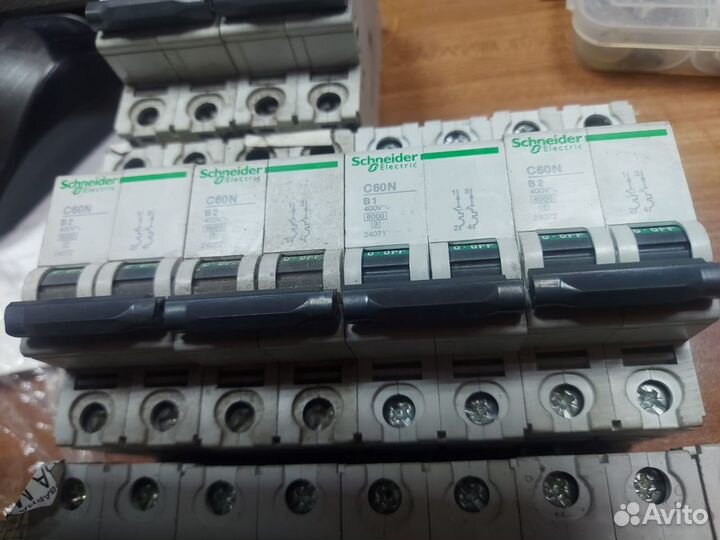 Выключатель автоматический Schneider electric
