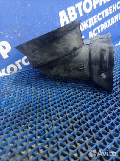 Воздуховод Toyota Carina E седан 3S-FE 1992