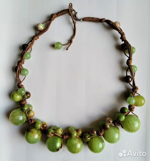 Ожерелье из агатов