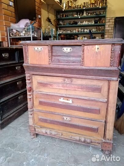 Комод старинный деревянный. Лот 2