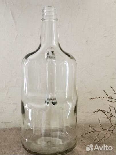 Бутылка с ручкой 1,75 л прозрачное стекло