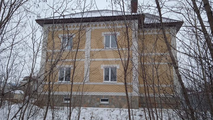 Дом 280 м² на участке 7,5 сот.