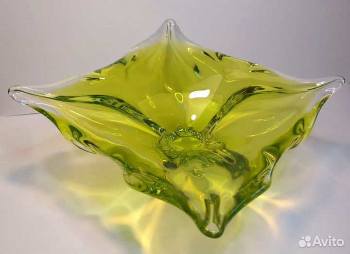 Конфетница гутное цветное стекло Чехия Богемия