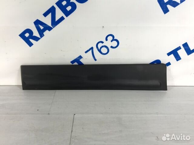 Накладка задней двери правая KIA sorento 2 2.4 ат