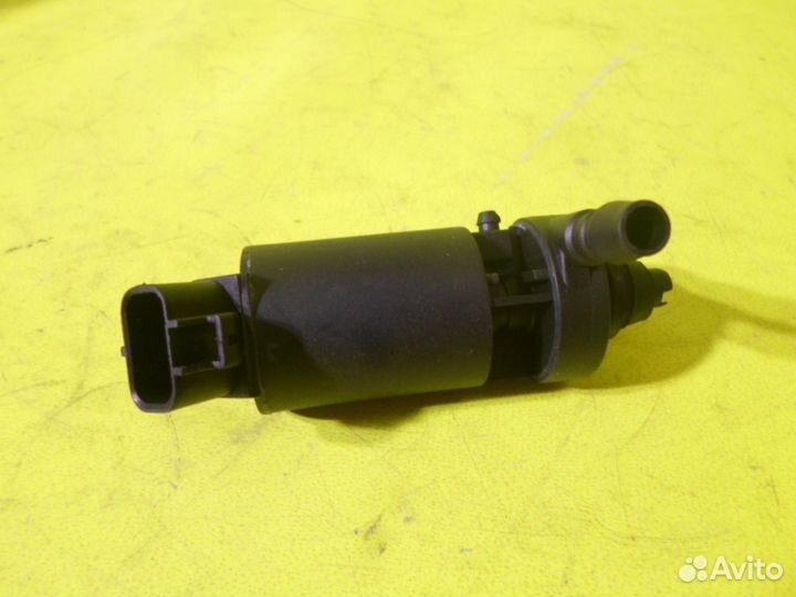 Моторчик омывателя фар Тойота Прадо 120 2003-09г