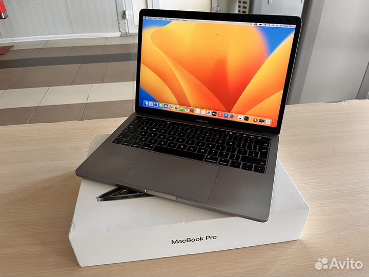 Apple MacBook Pro 13 2017 Touch Bar