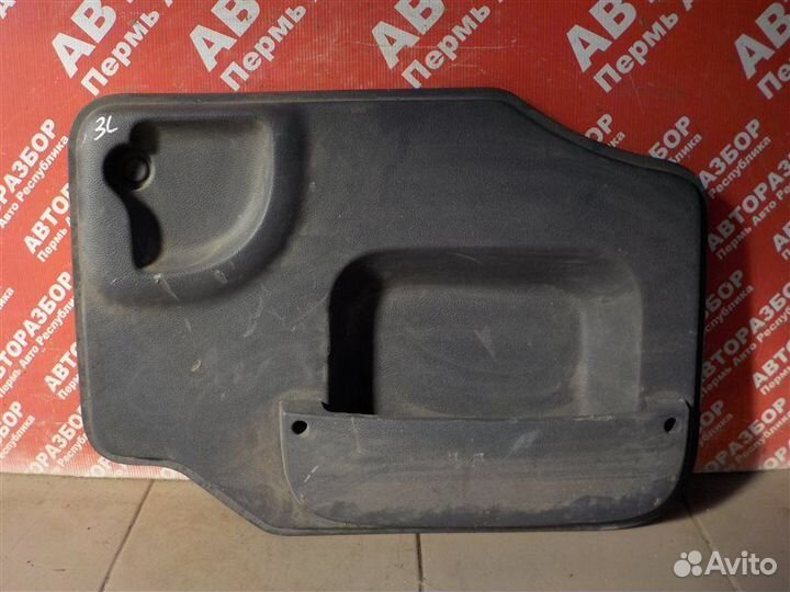 Обшивка двери багажника задняя левая LADA Largus