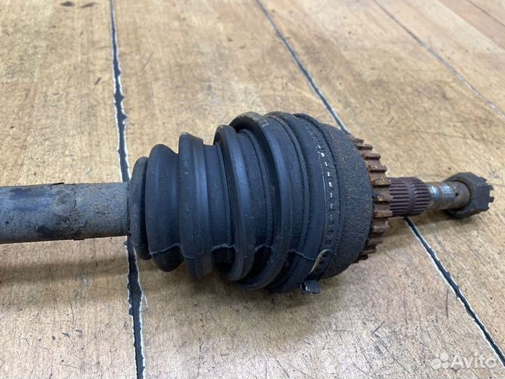 Привод передний левый Opel Vectra B X25XE 2000