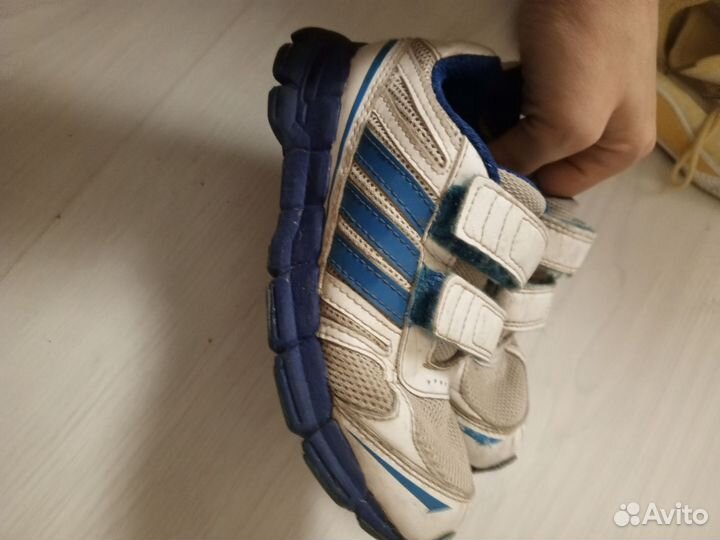 Кроссовки adidas оригинальные 16,5 см