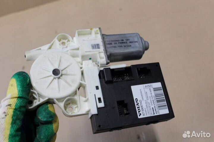 Моторчик стеклоподъёмника передний правый Volvo V5