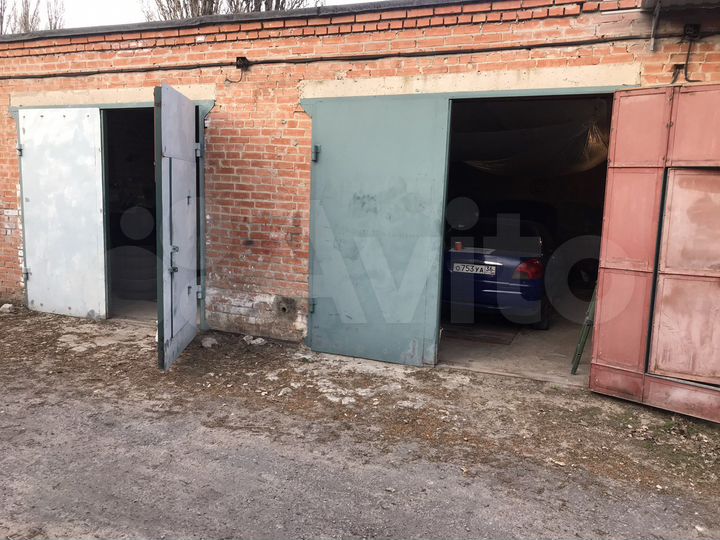 Гараж, > 30 м²