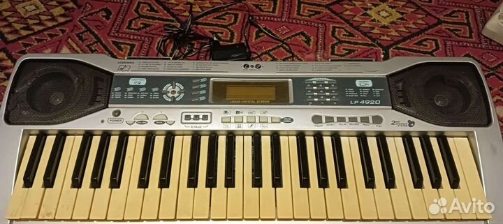 Синтезатор LP4920