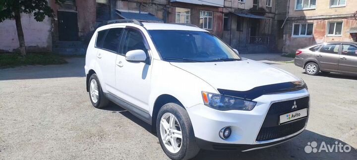 Mitsubishi Outlander 2.0 CVT, 2011, 242 000 км