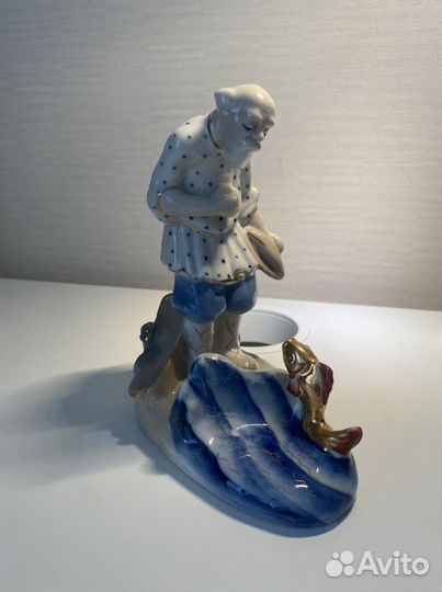 Статуэтка старик и золотая рыбка