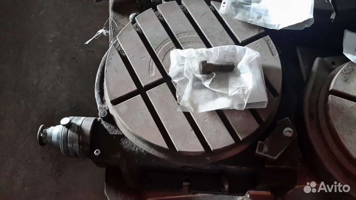 Поворотный стол