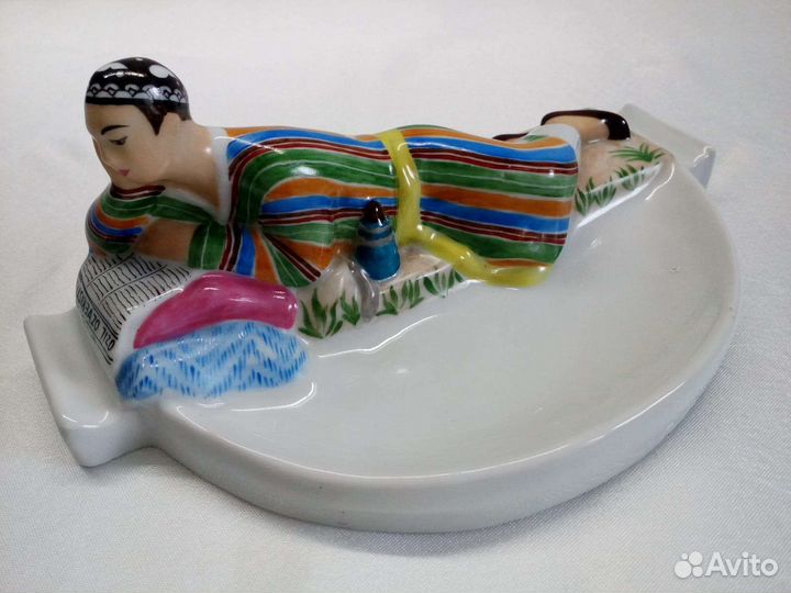 Фарфоровая статуэтка Узбек лфз.Данько Н.Я